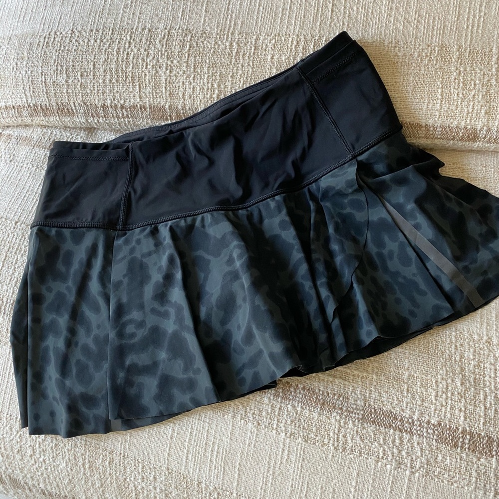 Lululemon Athletic skirt with shorts liner, Size 6